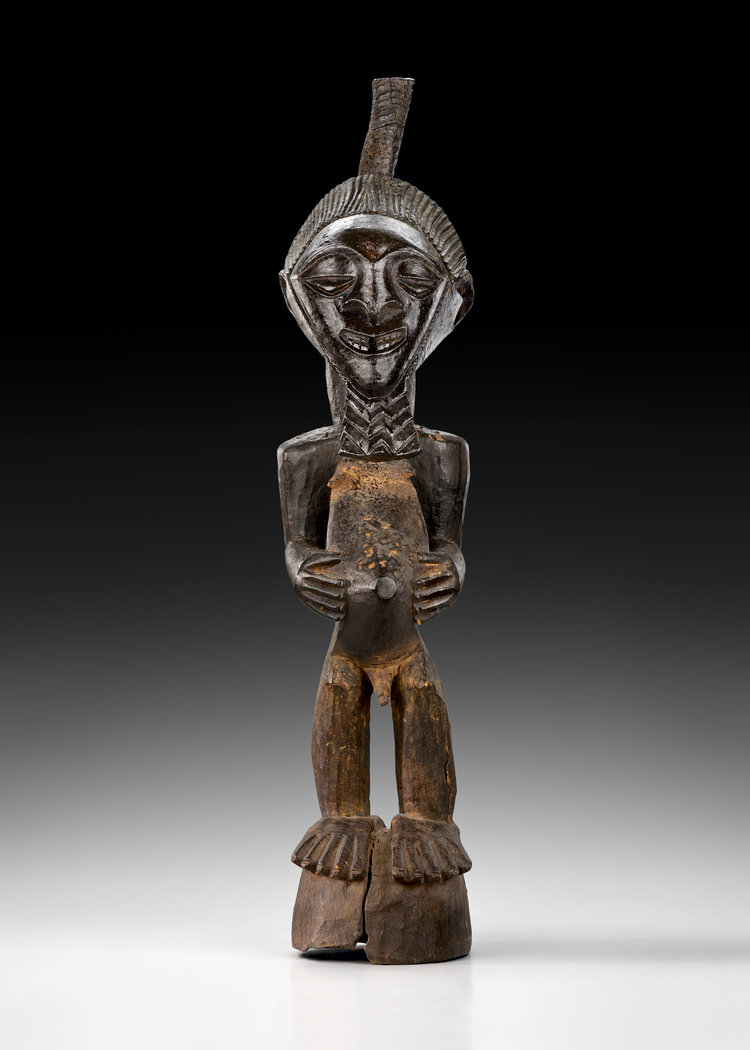 Large Songye nkishi Statue. © Photo Philippe de Formanoir - Studio Paso Doble