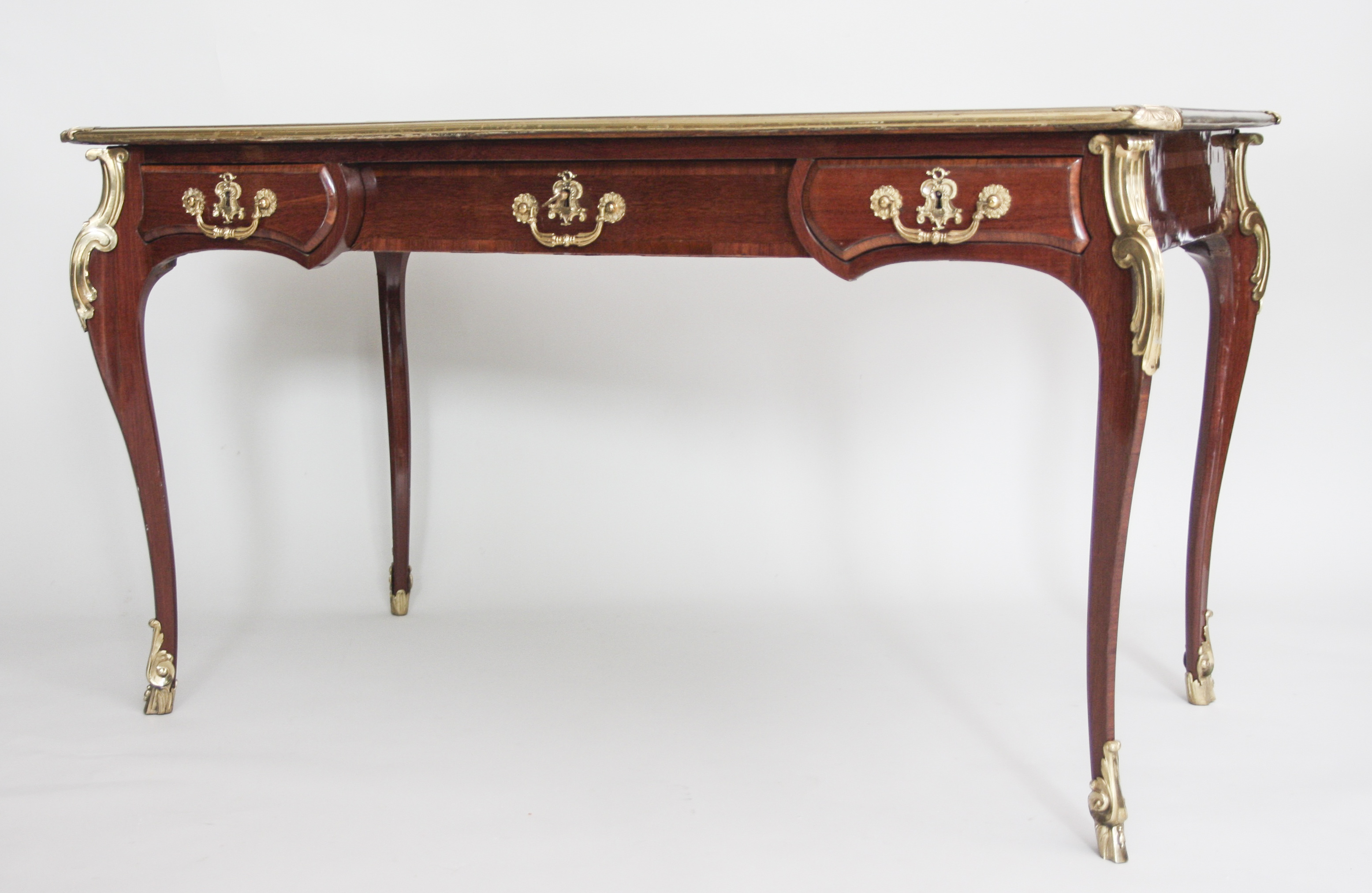Bureau plat attribué à Balthazar Lieutaud