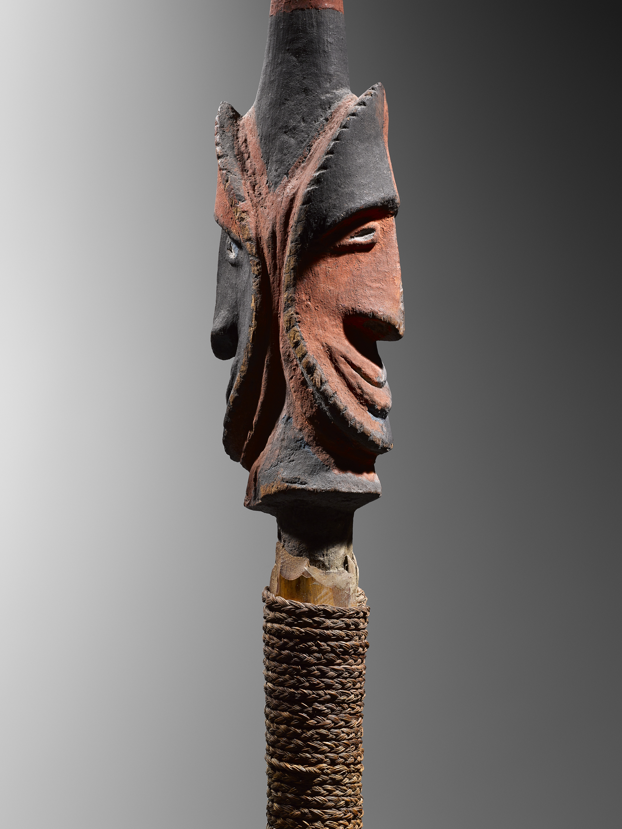 SPEAR HEAD