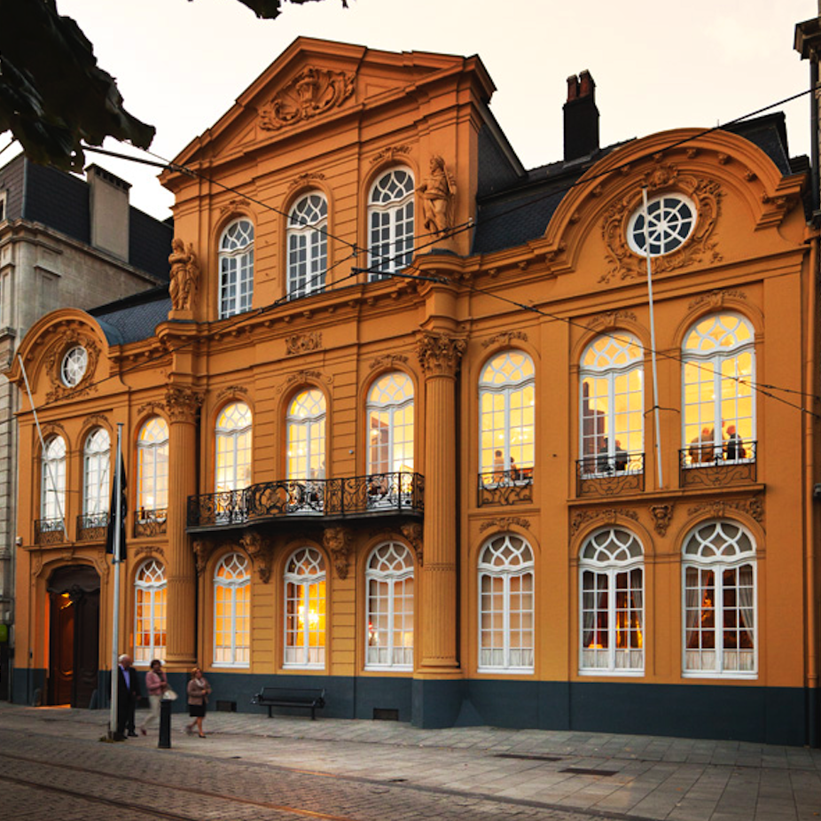 FRANCIS MAERE FINE ARTS GALLERY