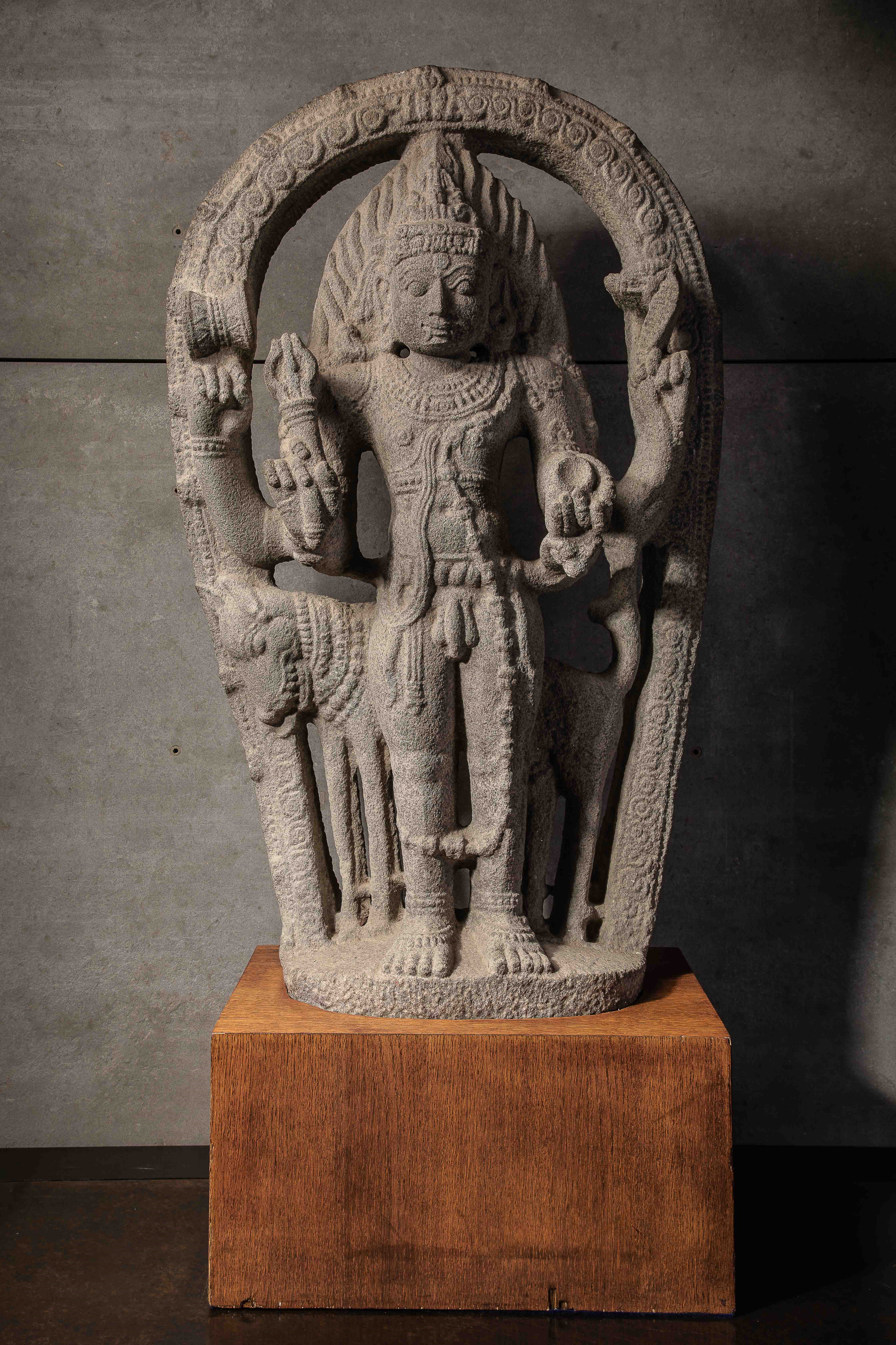 Sculpture monumentale de Bhairava